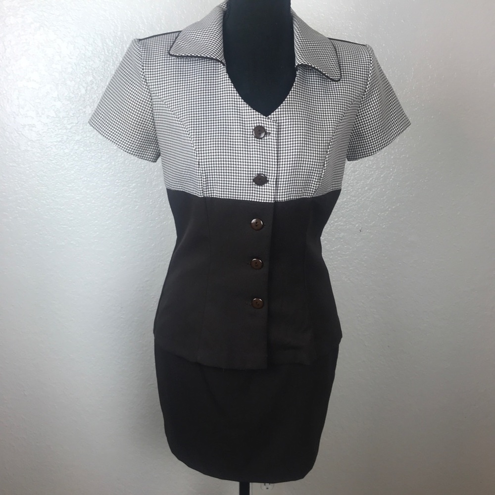 Victoria Ashley 2 piece Skirt Suit